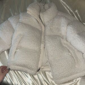 The North Face Women’s High Pile Nuptse Jacket (XS)